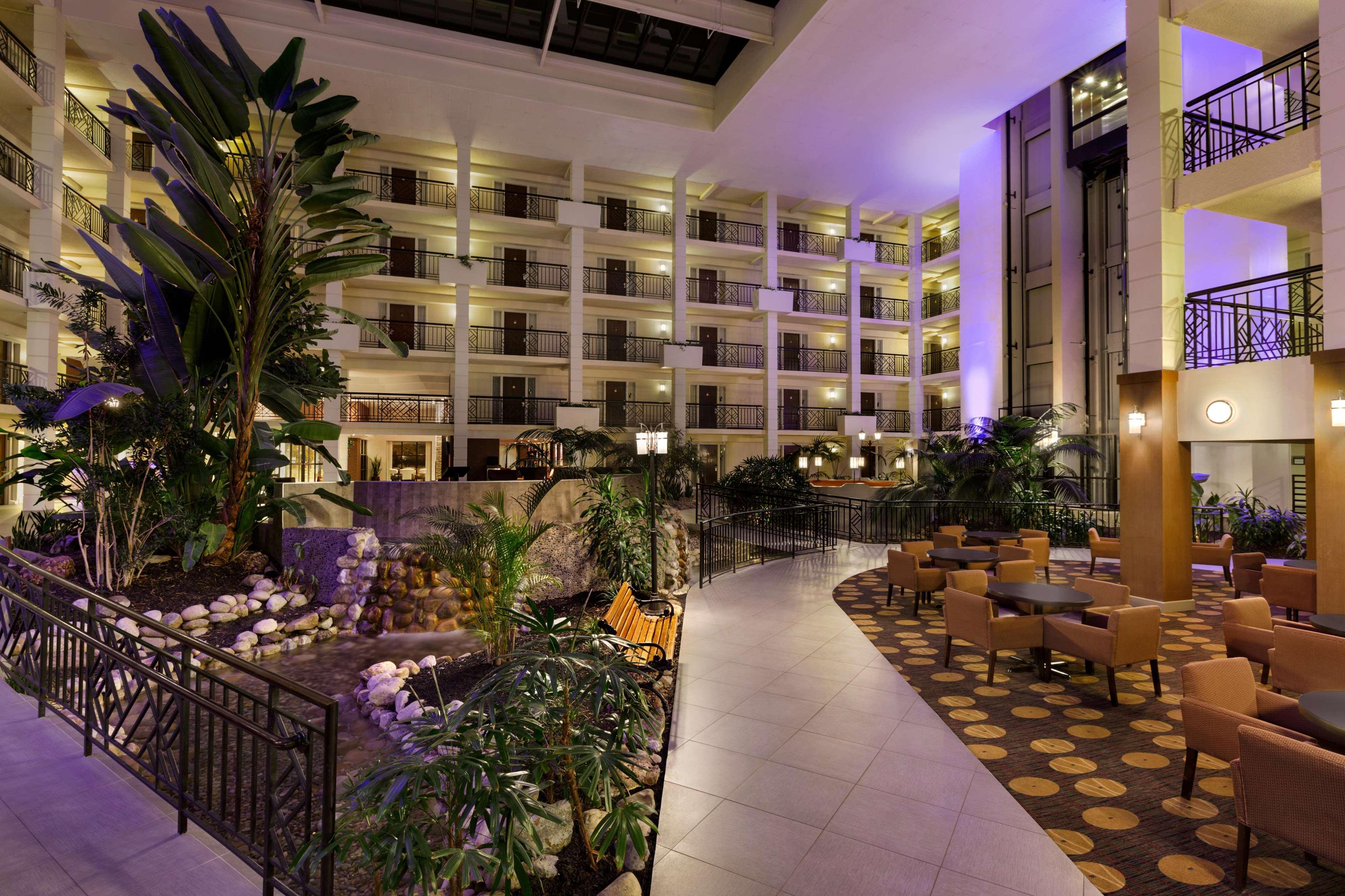 Embassy Suites By Hilton Piscataway Somerset Ngoại thất bức ảnh